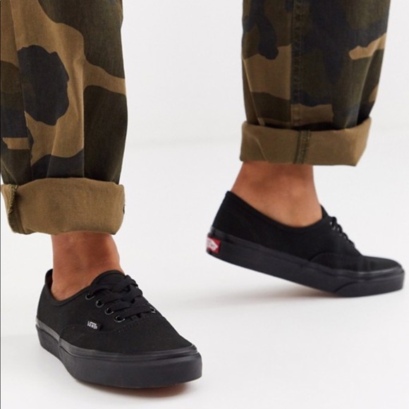 triple black vans womens